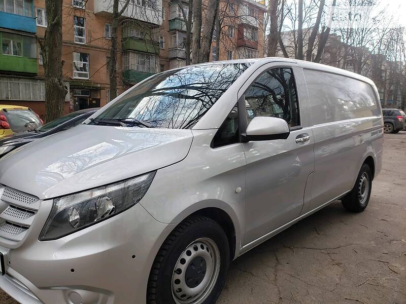 Вантажопасажирський фургон Mercedes-Benz Vito 2016 в Одесі