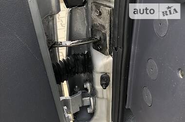 Вантажопасажирський фургон Mercedes-Benz Vito 2005 в 