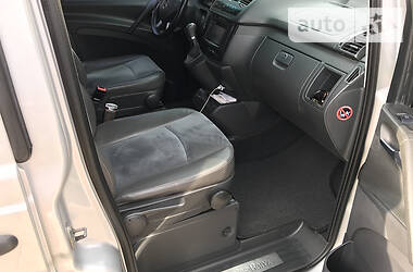Мінівен Mercedes-Benz Vito 2011 в 