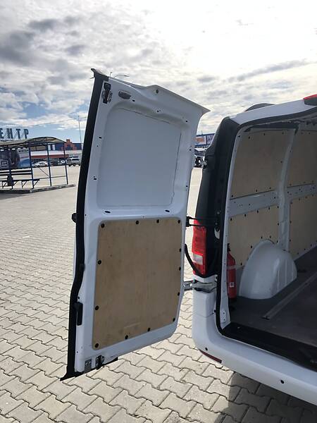 Мінівен Mercedes-Benz Vito 2015 в Чернівцях