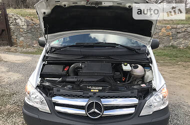 Вантажопасажирський фургон Mercedes-Benz Vito 2011 в 