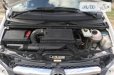 Вантажопасажирський фургон Mercedes-Benz Vito 2011 в 