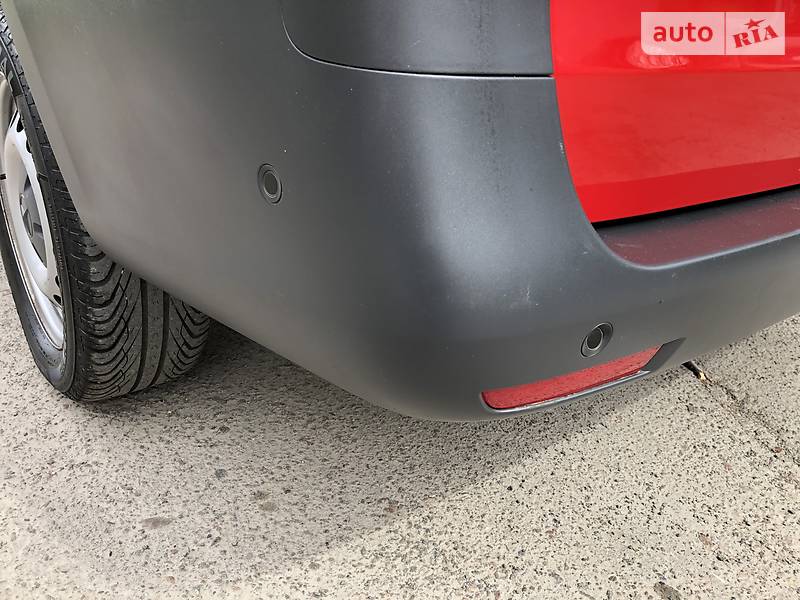 Вантажопасажирський фургон Mercedes-Benz Vito 2015 в Луцьку