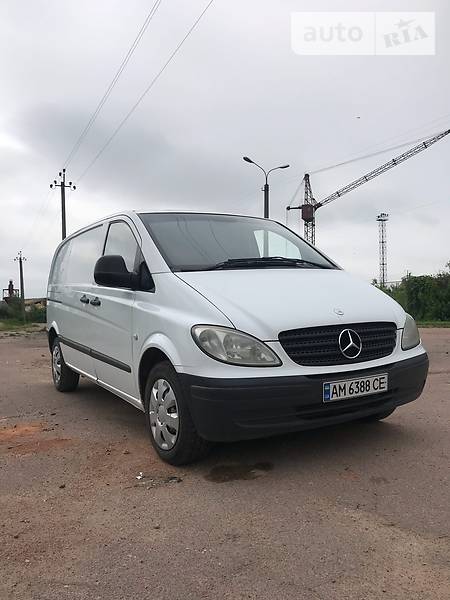 Вантажопасажирський фургон Mercedes-Benz Vito 2006 в Бердичеві