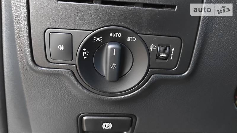 Вантажопасажирський фургон Mercedes-Benz Vito 2016 в Чернівцях