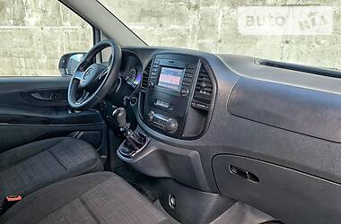Вантажопасажирський фургон Mercedes-Benz Vito 2015 в 