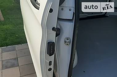 Вантажопасажирський фургон Mercedes-Benz Vito 2016 в 