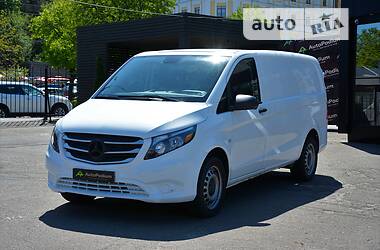 Вантажний фургон Mercedes-Benz Vito 2016 в Києві