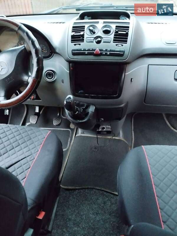 Минивэн Mercedes-Benz Vito 2005 в Сторожинце