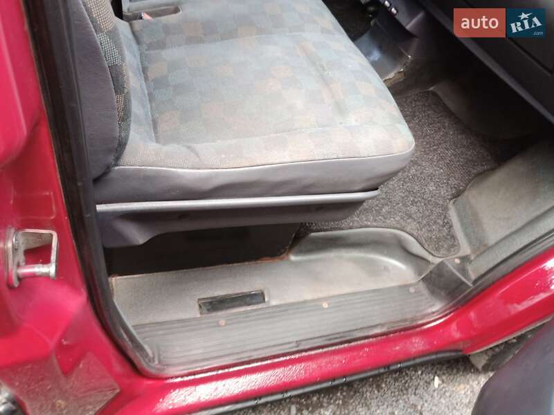 Мінівен Mercedes-Benz Vito 2003 в Ківерцях фото 8 Мінівен Mercedes-Benz Vito 2003 в Ківерцях