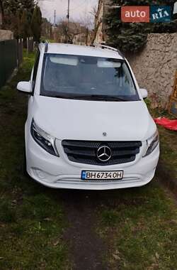 Минивэн Mercedes-Benz Vito 2016 в 