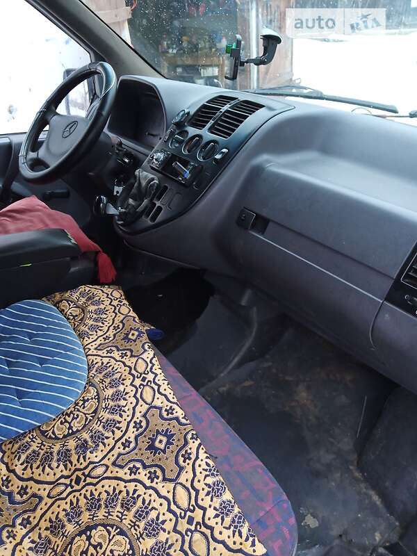 Грузовой фургон Mercedes-Benz Vito 1997 в Косове