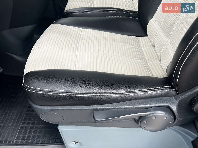 Минивэн Mercedes-Benz Vito 2008 в Полонном фото 15 Минивэн Mercedes-Benz Vito 2008 в Полонном