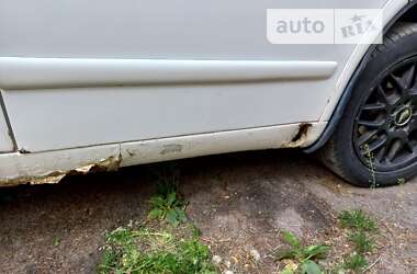 Мінівен Mercedes-Benz Vito 2000 в 