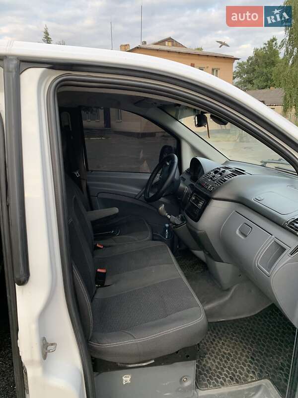 Минивэн Mercedes-Benz Vito 2006 в Богуславе