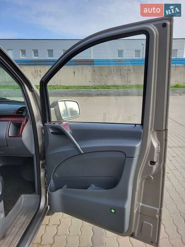 Мінівен Mercedes-Benz Vito 2010 в Сокалі