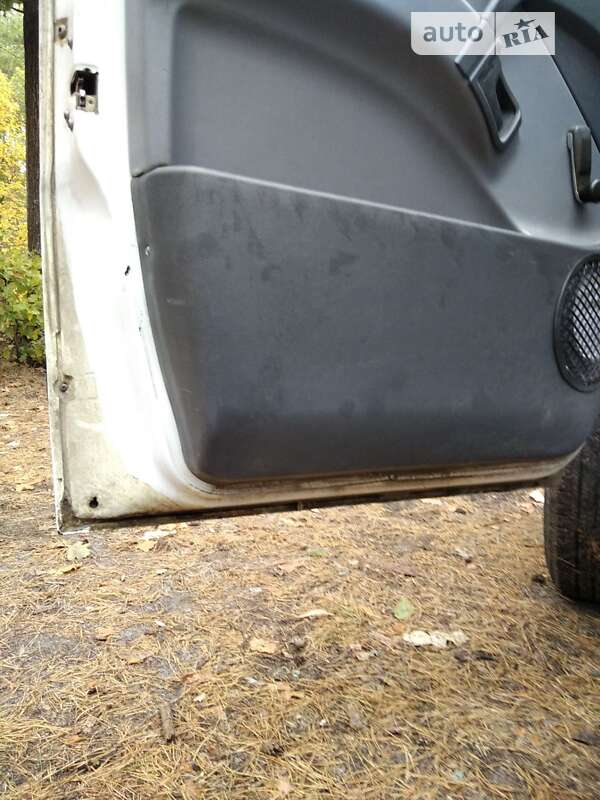 Мінівен Mercedes-Benz Vito 2001 в Житомирі фото 12 Мінівен Mercedes-Benz Vito 2001 в Житомирі