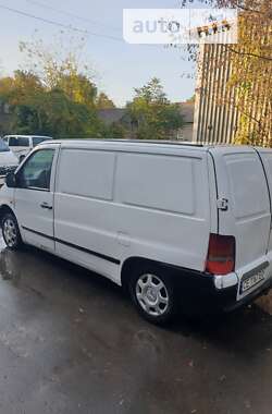 Вантажний фургон Mercedes-Benz Vito 2000 в Чернівцях