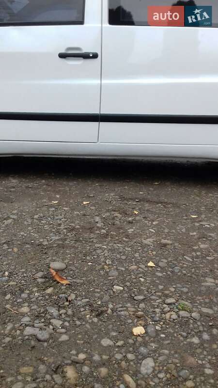 Минивэн Mercedes-Benz Vito 2000 в Заставной