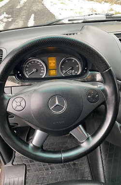 Минивэн Mercedes-Benz Vito 2012 в Сваляве