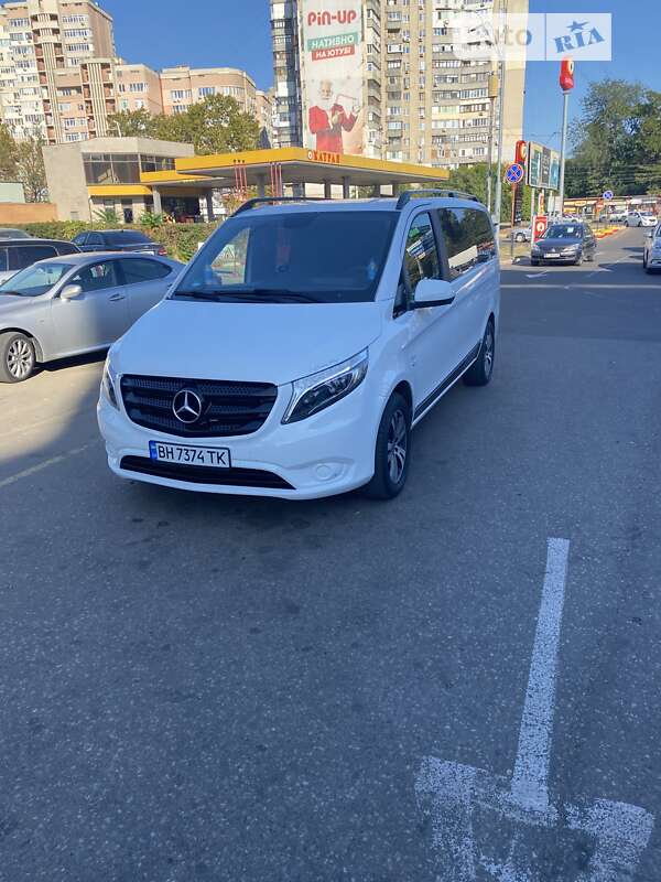 Минивэн Mercedes-Benz Vito 2017 в Одессе