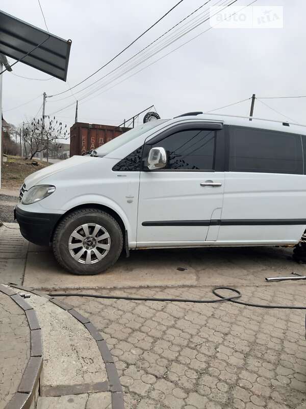 Минивэн Mercedes-Benz Vito 2008 в Бурыни