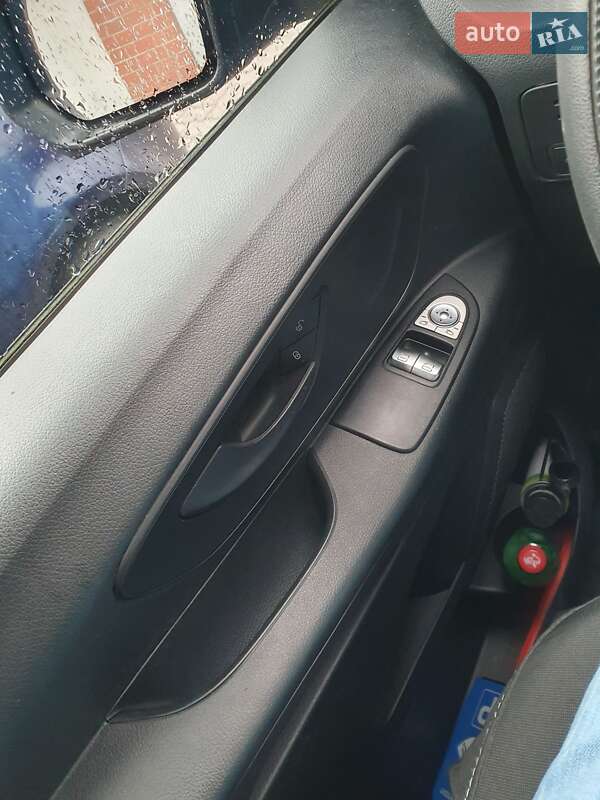 Минивэн Mercedes-Benz Vito 2017 в Черновцах