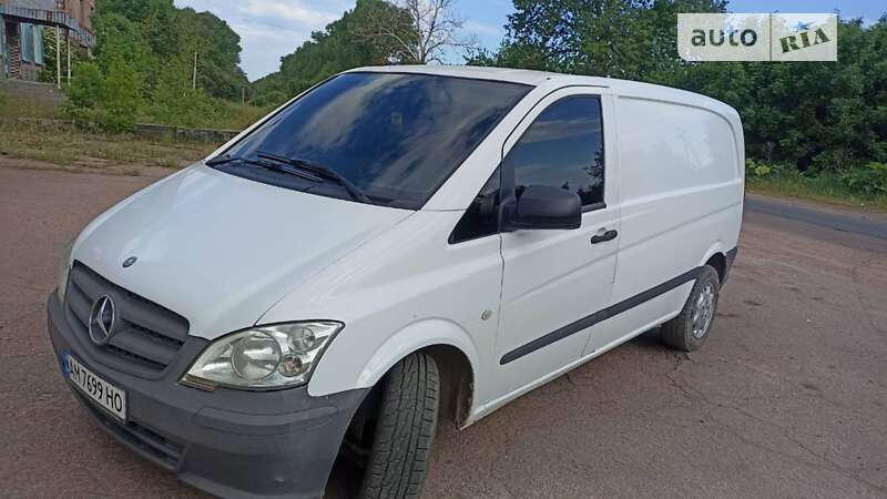 Грузопассажирский фургон Mercedes-Benz Vito 2012 в Житомире