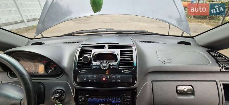 Мінівен Mercedes-Benz Vito 2011 в Києві