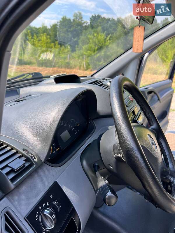 Мінівен Mercedes-Benz Vito 2004 в Самборі