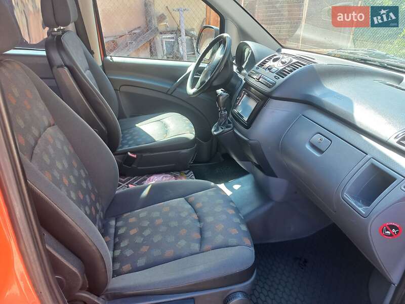 Минивэн Mercedes-Benz Vito 2005 в Вижнице