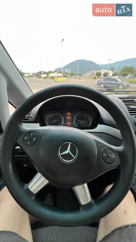 Минивэн Mercedes-Benz Vito 2004 в Тячеве