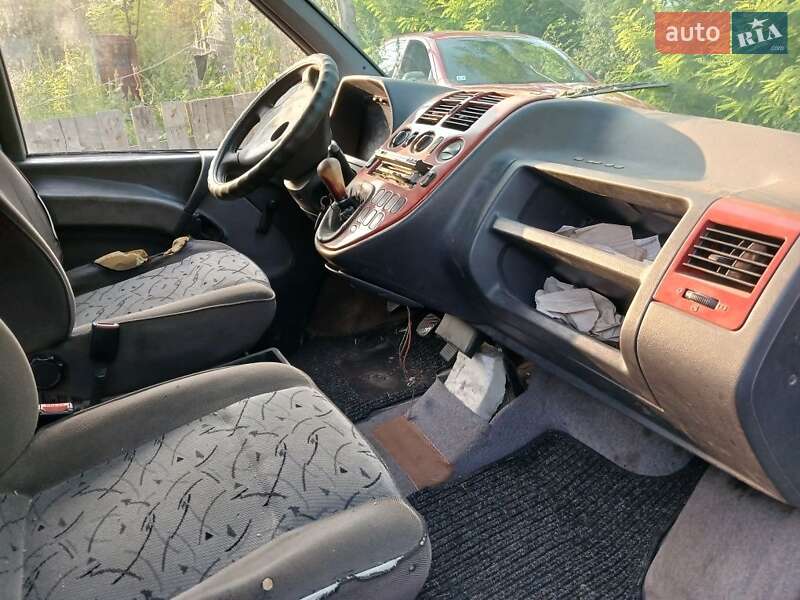 Минивэн Mercedes-Benz Vito 2000 в Обухове