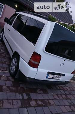 Мінівен Mercedes-Benz Vito 2002 в Новоселиці