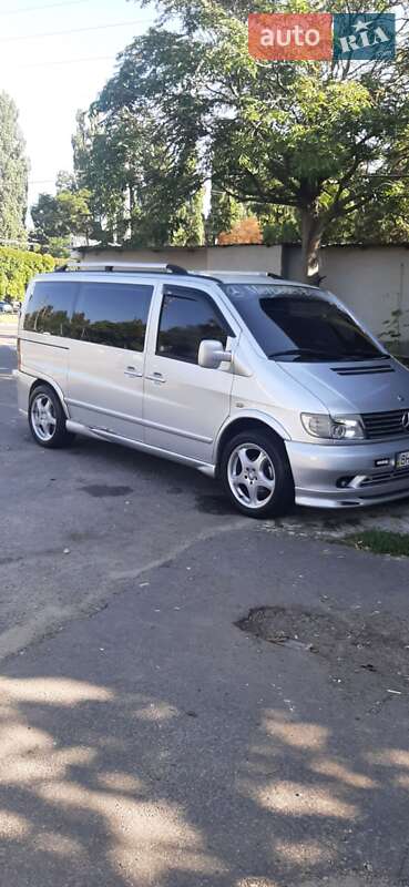 Вантажопасажирський фургон Mercedes-Benz Vito 2003 в Одесі