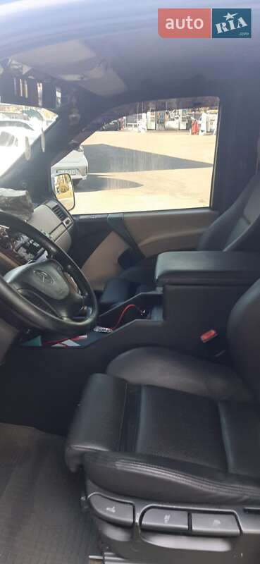 Вантажопасажирський фургон Mercedes-Benz Vito 2003 в Одесі