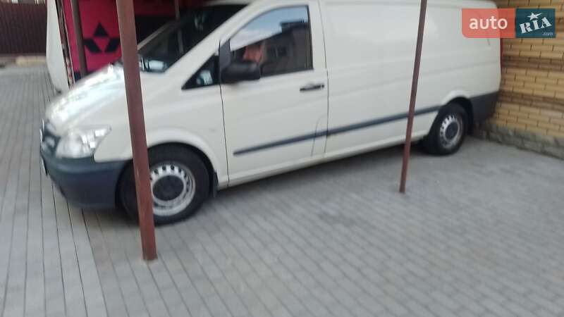 Вантажний фургон Mercedes-Benz Vito 2011 в Бучі