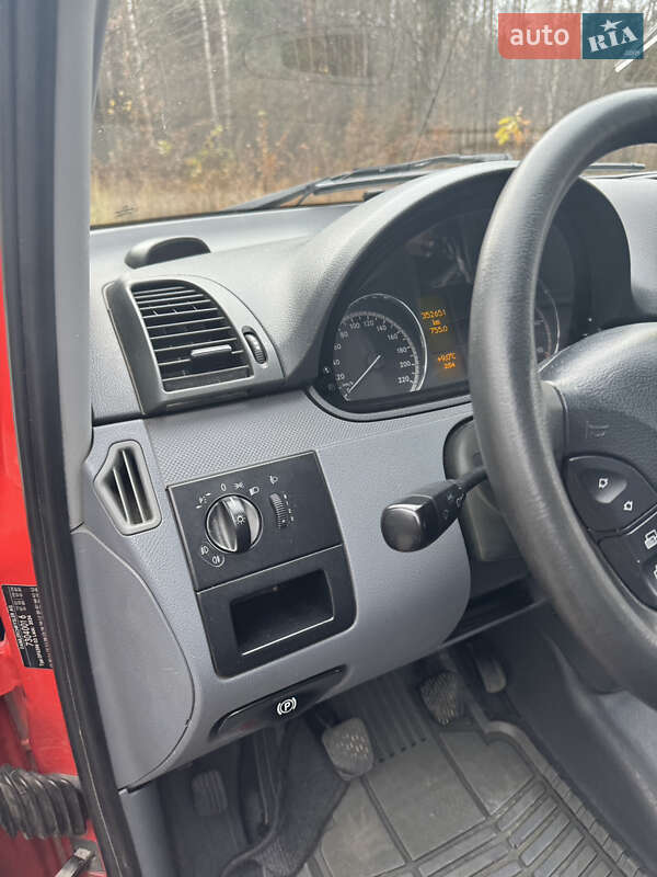 Минивэн Mercedes-Benz Vito 2007 в Ровно