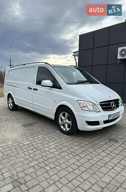 Грузопассажирский фургон Mercedes-Benz Vito 2012 в Черновцах