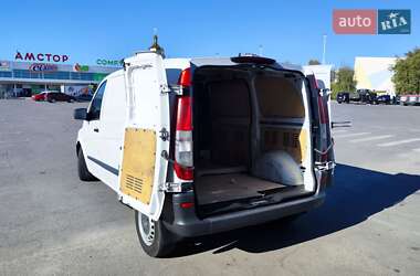 Грузовой фургон Mercedes-Benz Vito 2011 в 