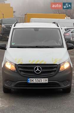 Вантажний фургон Mercedes-Benz Vito 2016 в Рівному