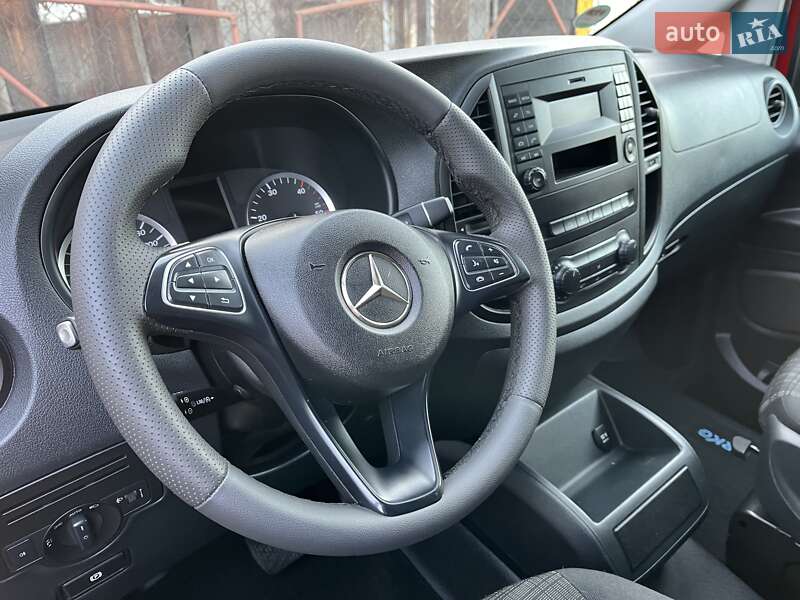 Мінівен Mercedes-Benz Vito 2015 в Івано-Франківську