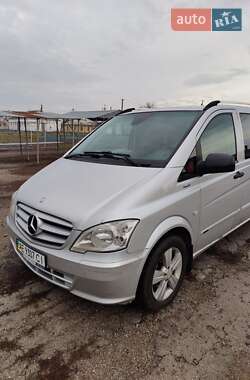 Вантажопасажирський фургон Mercedes-Benz Vito 2011 в П'ятихатках