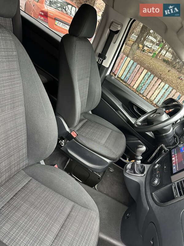 Минивэн Mercedes-Benz Vito 2016 в Киеве