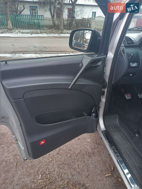 Минивэн Mercedes-Benz Vito 2010 в Черняхове