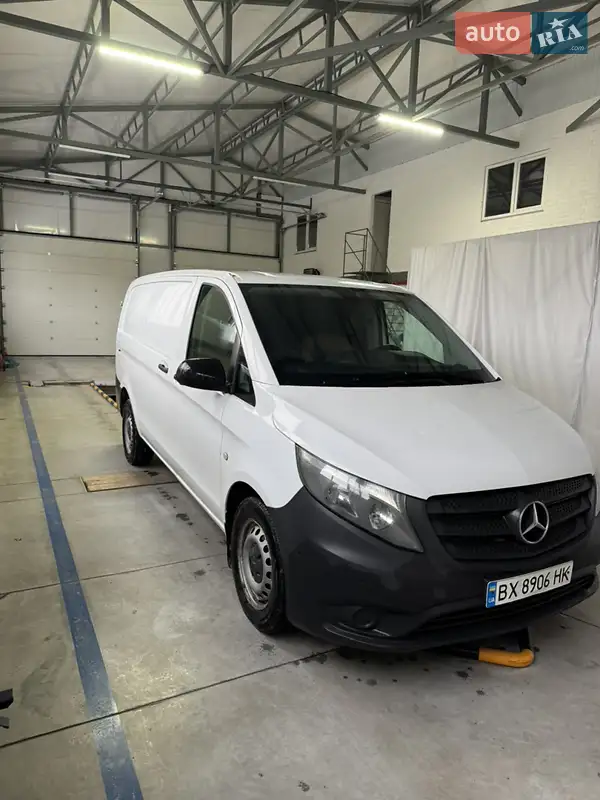 Грузовой фургон Mercedes-Benz Vito 2016 в 