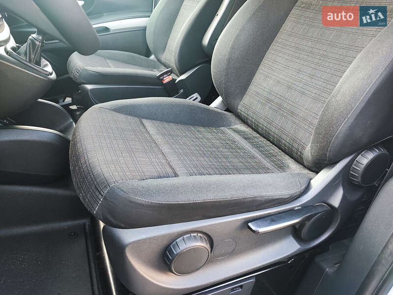 Минивэн Mercedes-Benz Vito 2015 в Черновцах