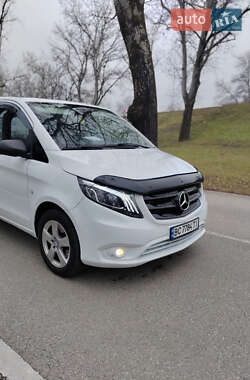 Минивэн Mercedes-Benz Vito 2020 в 
