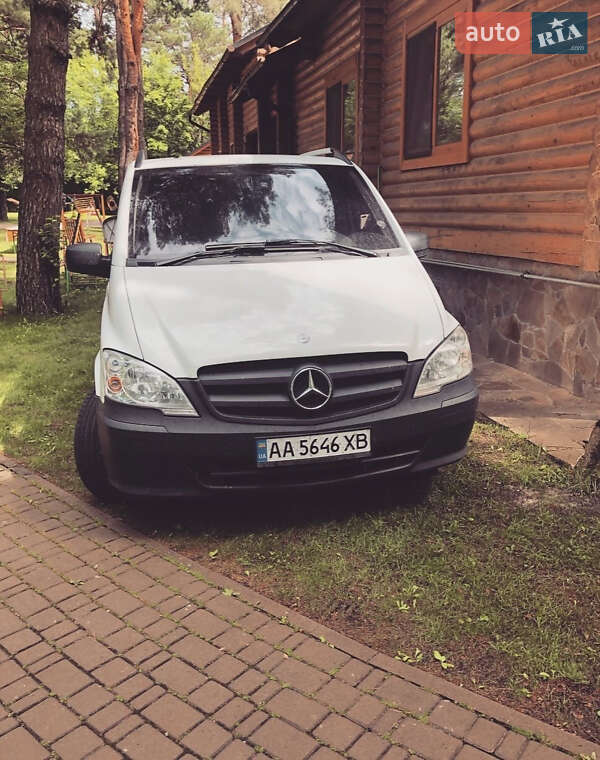 Вантажний фургон Mercedes-Benz Vito 2011 в 