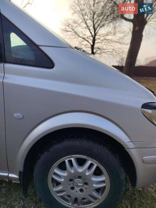 Минивэн Mercedes-Benz Vito 2010 в Сторожинце